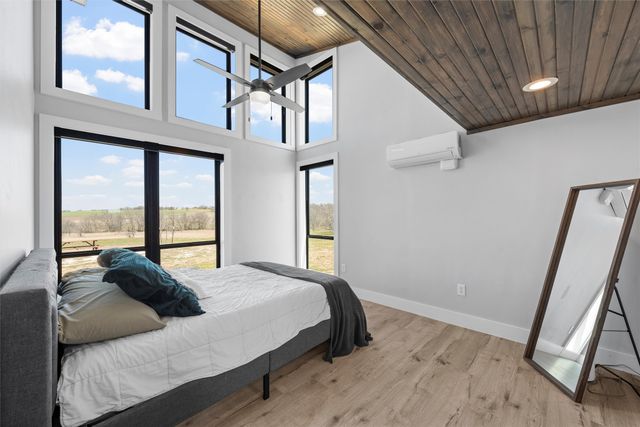 232 Hcr 2302, Abbott, TX 76621