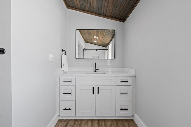 232 Hcr 2302, Abbott, TX 76621