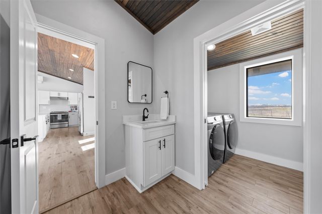 232 Hcr 2302, Abbott, TX 76621