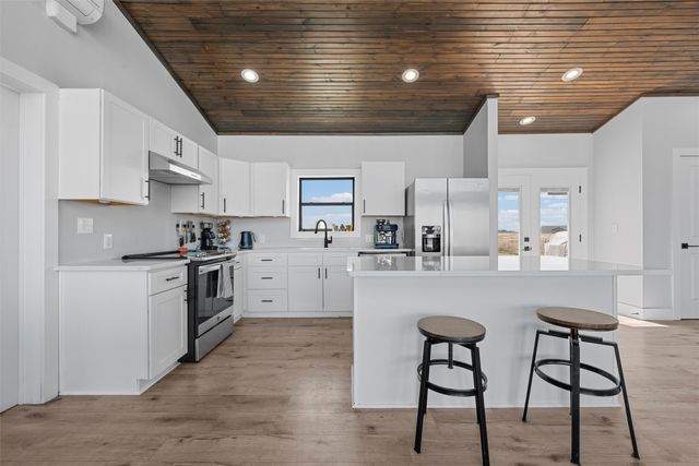 232 Hcr 2302, Abbott, TX 76621