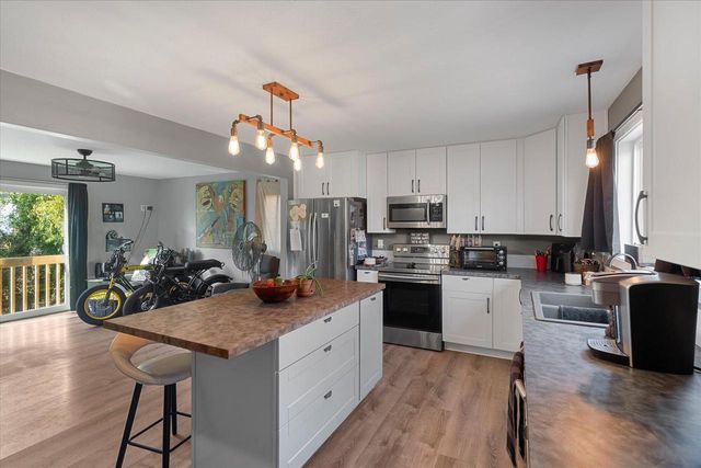 2973 Bay Settlement ROAD, Green Bay, WI 54311