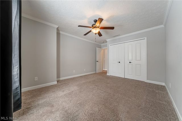 8708 Wakefield Run, North Ridgeville, OH 44039