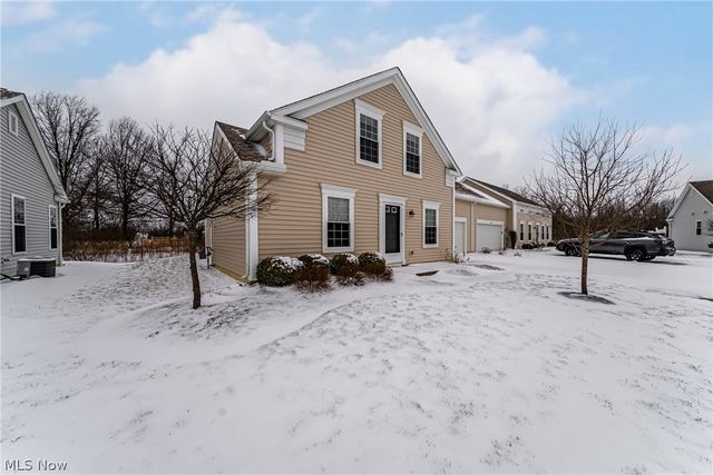8708 Wakefield Run, North Ridgeville, OH 44039