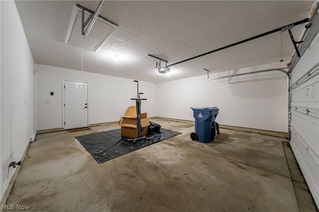 8708 Wakefield Run, North Ridgeville, OH 44039