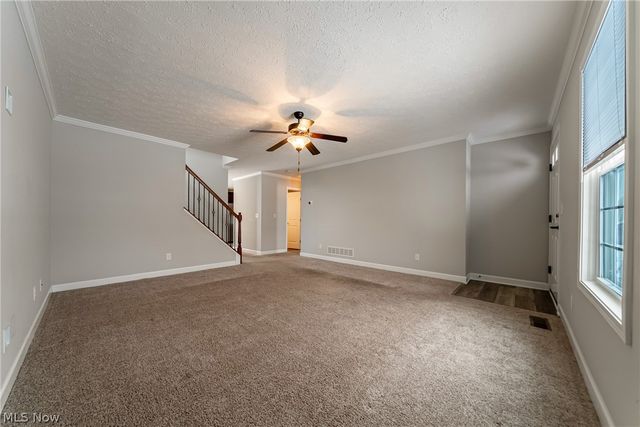 8708 Wakefield Run, North Ridgeville, OH 44039