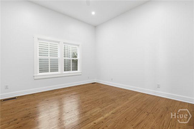 203 E 39th Street, Savannah, GA 31401