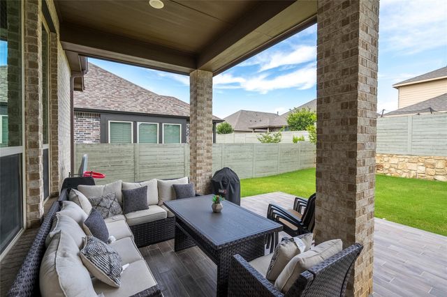 904 Nuthatch Court, Argyle, TX 76226