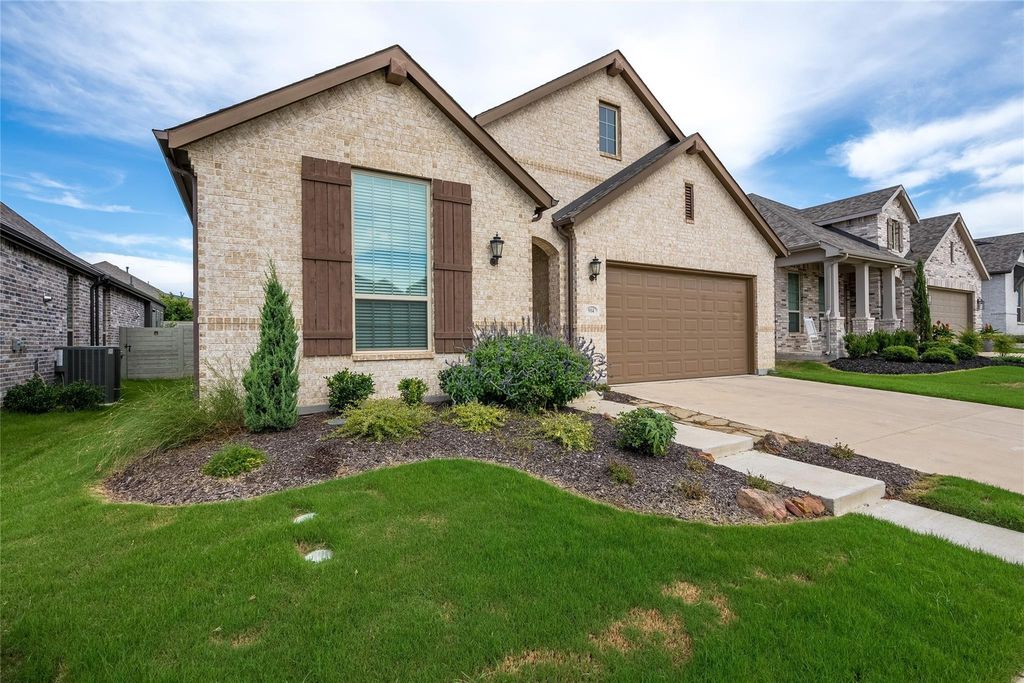 904 Nuthatch Court, Argyle, TX 76226