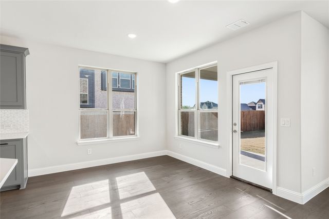 8 Grouse Circle, Sanger, TX 76266