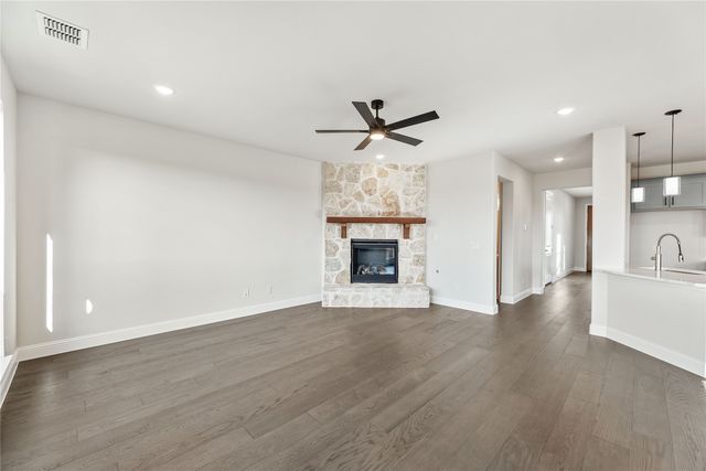 8 Grouse Circle, Sanger, TX 76266