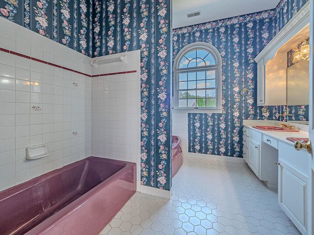 2219 Kings Mountain Drive, Dalzell, SC 29040