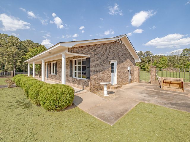 2219 Kings Mountain Drive, Dalzell, SC 29040