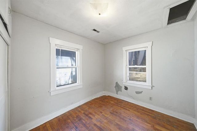 7607 Pennsylvania Avenue, Kansas City, MO 64114