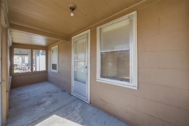 7607 Pennsylvania Avenue, Kansas City, MO 64114