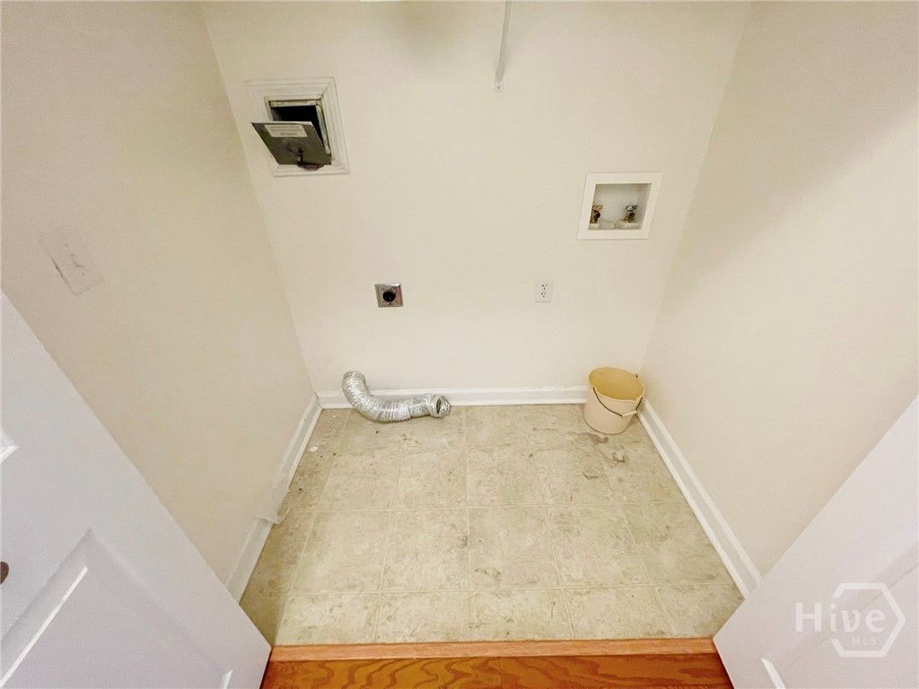 Image 15 of property listing at 50 Blue Oak Drive, Richmond Hill, GA 31324