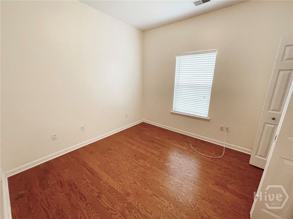 Image 16 of property listing at 50 Blue Oak Drive, Richmond Hill, GA 31324