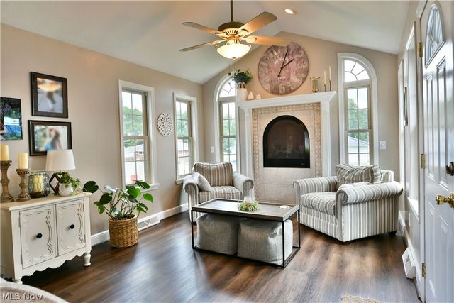1458 Birch Run Drive NE, Warren, OH 44483