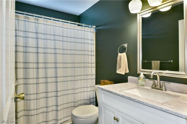 1458 Birch Run Drive NE, Warren, OH 44483