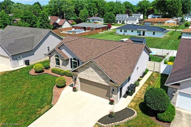 1458 Birch Run Drive NE, Warren, OH 44483