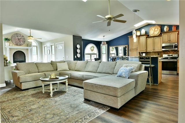 1458 Birch Run Drive NE, Warren, OH 44483