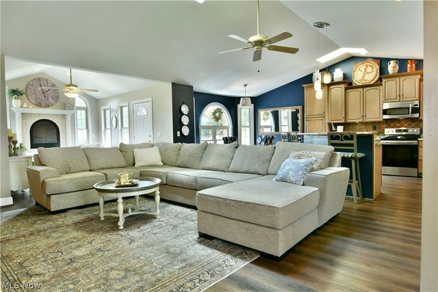 1458 Birch Run Drive NE, Warren, OH 44483