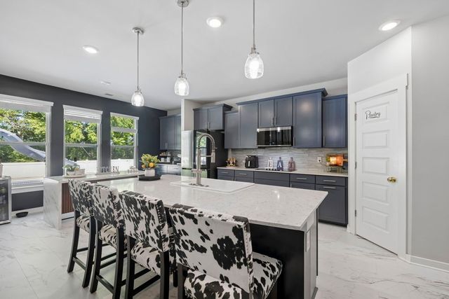 1413 Burrows Ave, Murfreesboro, TN 37129