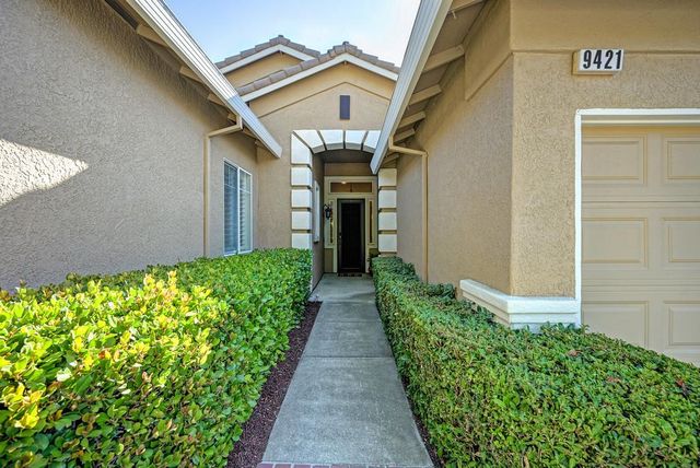 9421 Lakepoint Dr, Elk Grove, CA 95758