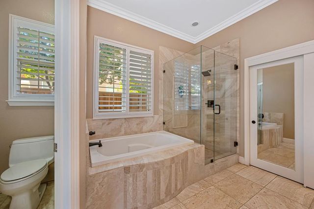 9421 Lakepoint Dr, Elk Grove, CA 95758