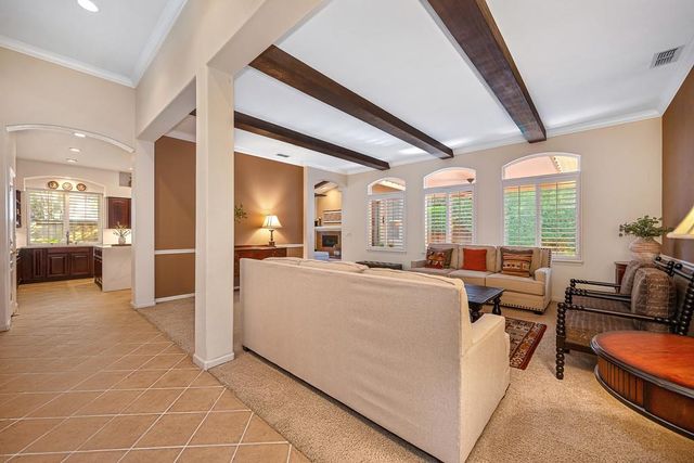 9421 Lakepoint Dr, Elk Grove, CA 95758