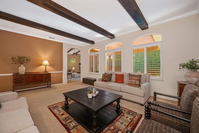 9421 Lakepoint Dr, Elk Grove, CA 95758