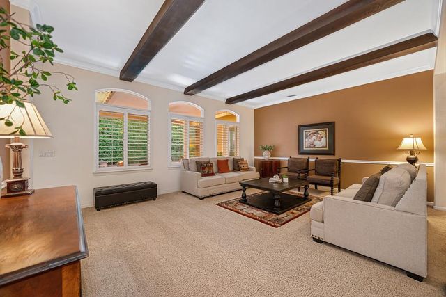 9421 Lakepoint Dr, Elk Grove, CA 95758