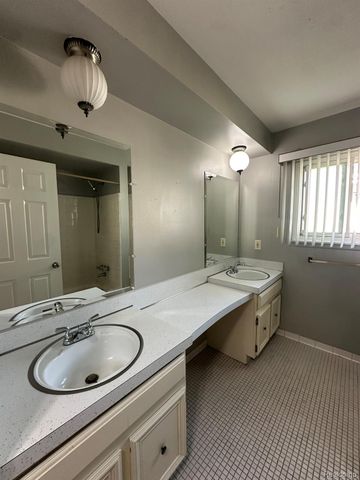 3217 Barton Drive, Sterling Heights, MI 48310