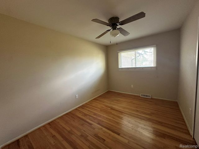 3217 Barton Drive, Sterling Heights, MI 48310