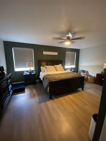 20439 NW 9th Ct, Miami, FL 33169