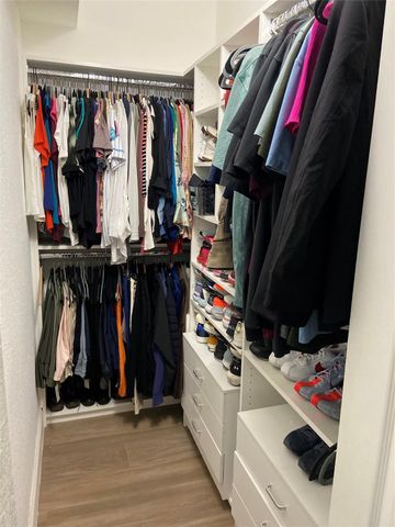 20439 NW 9th Ct, Miami, FL 33169