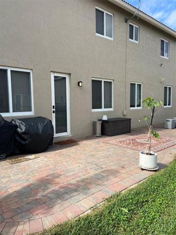 20439 NW 9th Ct, Miami, FL 33169