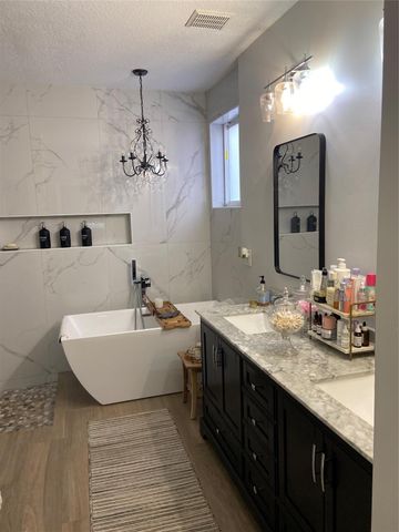 20439 NW 9th Ct, Miami, FL 33169