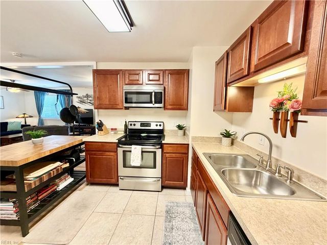 3116 Bow Creek BLVD, Virginia Beach, VA 23452