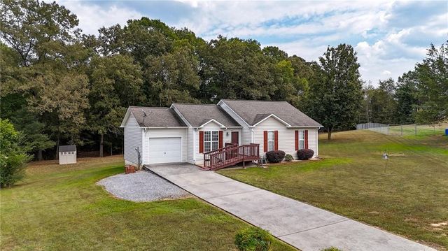 181 Fieldcrest Drive, Calhoun, GA 30701