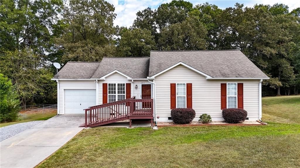 181 Fieldcrest Drive, Calhoun, GA 30701