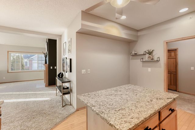 14024 54th Avenue N 3, Plymouth, MN 55446