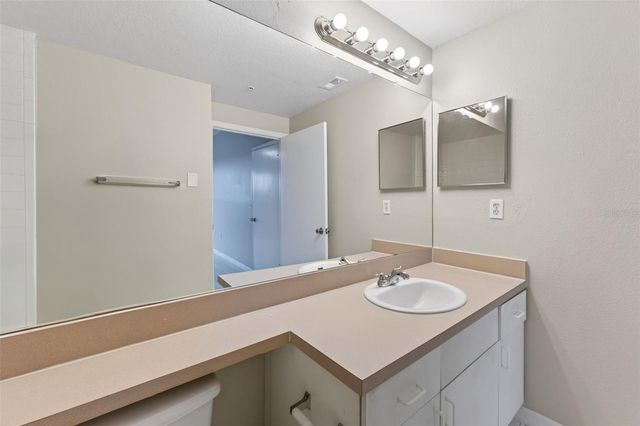 5572 METROWEST BOULEVARD 304, Orlando, FL 32811