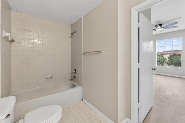 5572 METROWEST BOULEVARD 304, Orlando, FL 32811