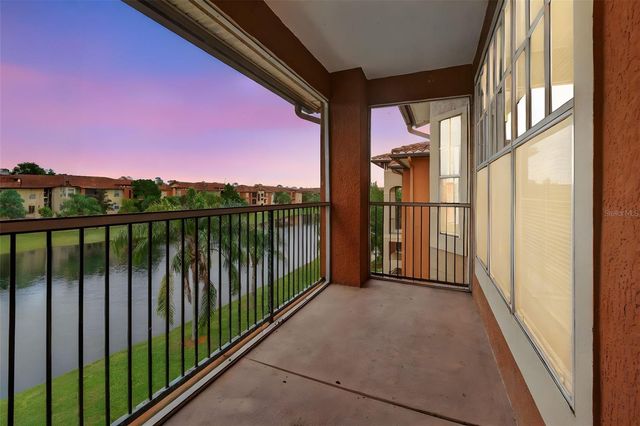 5572 METROWEST BOULEVARD 304, Orlando, FL 32811