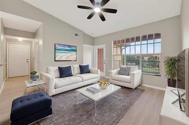 5572 METROWEST BOULEVARD 304, Orlando, FL 32811