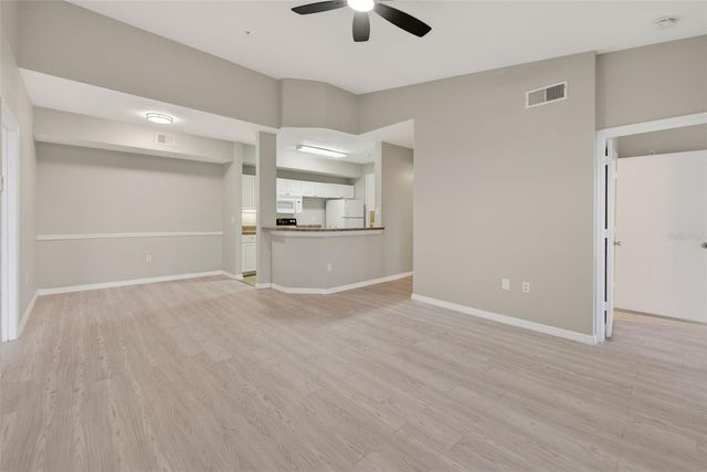 5572 METROWEST BOULEVARD 304, Orlando, FL 32811