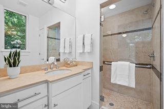 1654 EUCLID ST NW #204, Washington, DC 20009