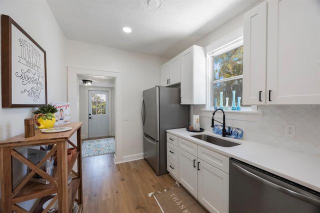 1110 36TH AVENUE N, St Petersburg, FL 33704