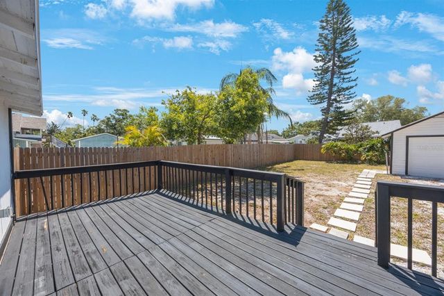 1110 36TH AVENUE N, St Petersburg, FL 33704