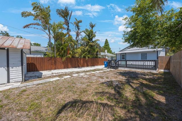 1110 36TH AVENUE N, St Petersburg, FL 33704